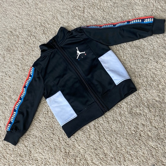 Nike Air Jordan Toddler Tracksuit Matching Set, Black, Size 12 Month - Picture 3 of 14